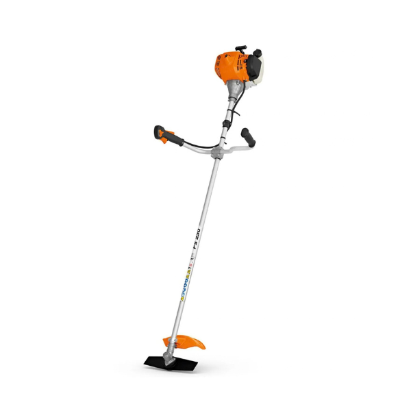 Conoce la desmalezadora STIHL FS 230 de 40,2 cm³ y 2,11 CV. Incluye cabezal de nailon y cuchilla para hierba de tres puntas.